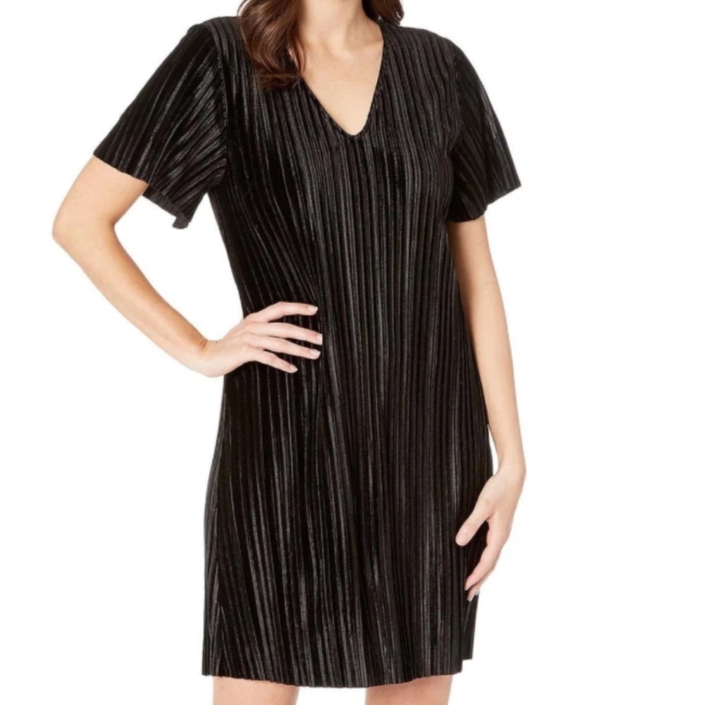 Like New Lilla P Flutter Sleeve Pleated Velour Dress Black Size Small
